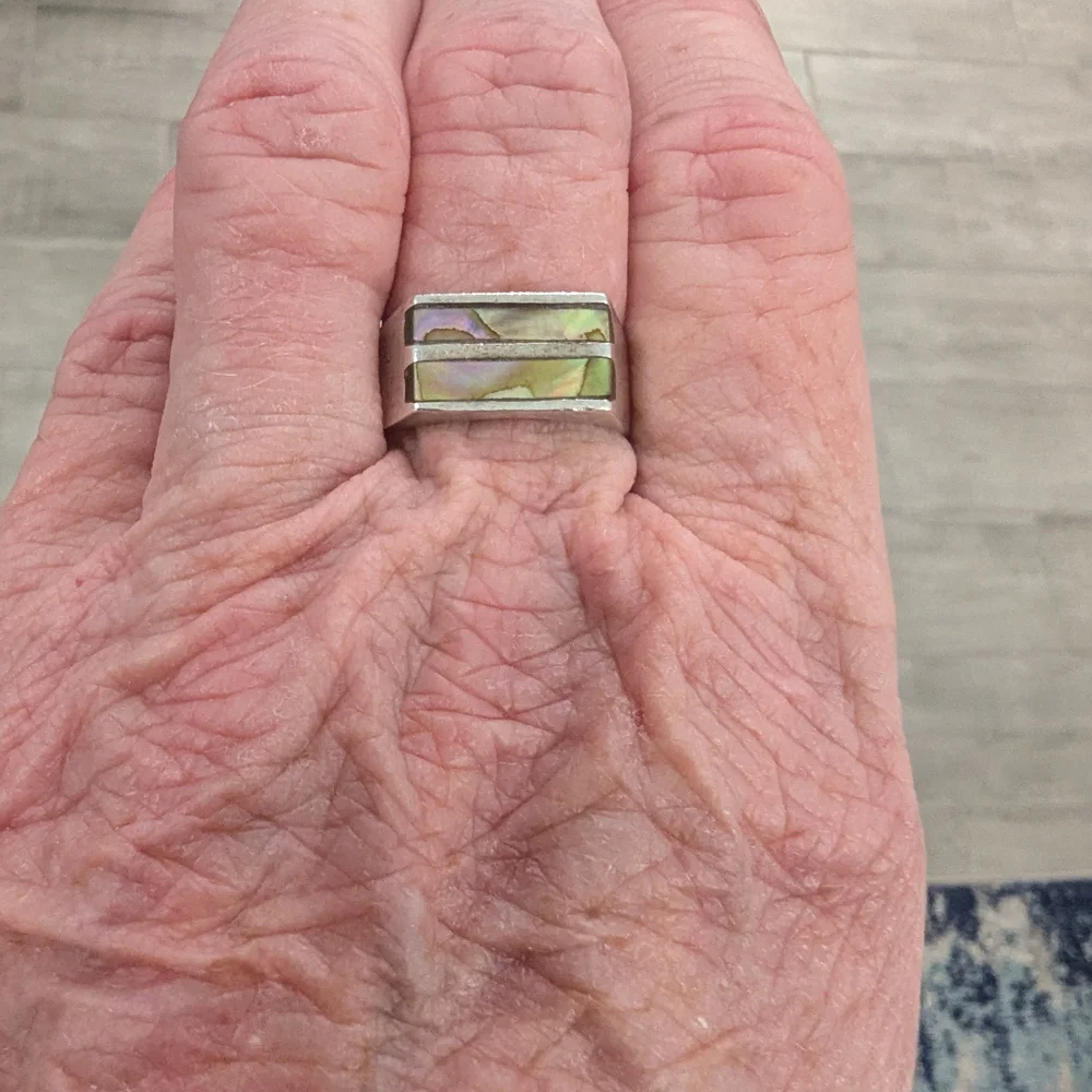 🌿 Vintage Men’s 1960s Sterling Silver Abalone Inlay Ring - Picture 8 of 10